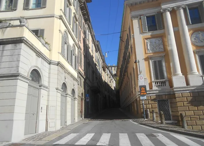 Jackie O' A La Maison